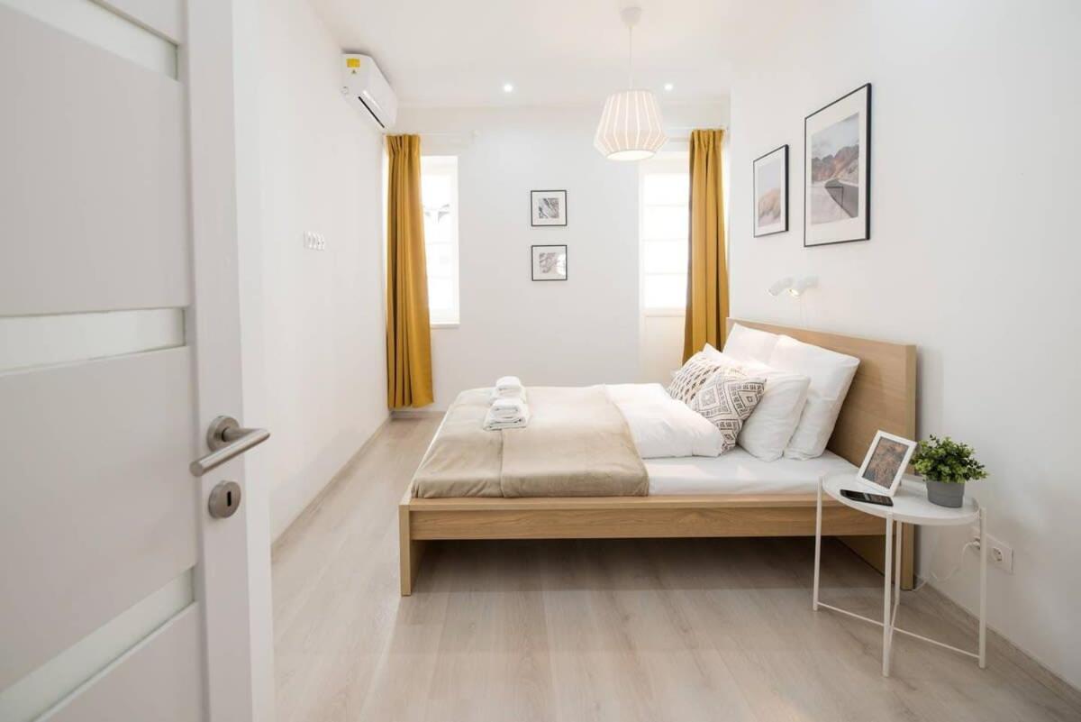 Trendy Central Apartment At Castle บูดาเปสต์ ภายนอก รูปภาพ