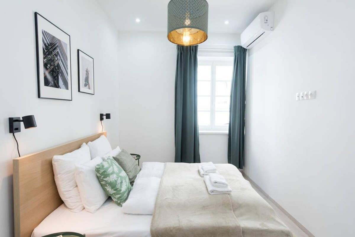 Trendy Central Apartment At Castle บูดาเปสต์ ภายนอก รูปภาพ