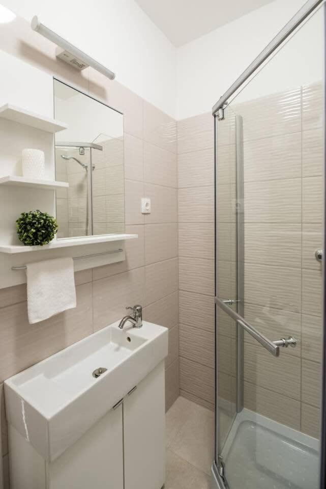 Trendy Central Apartment At Castle บูดาเปสต์ ภายนอก รูปภาพ