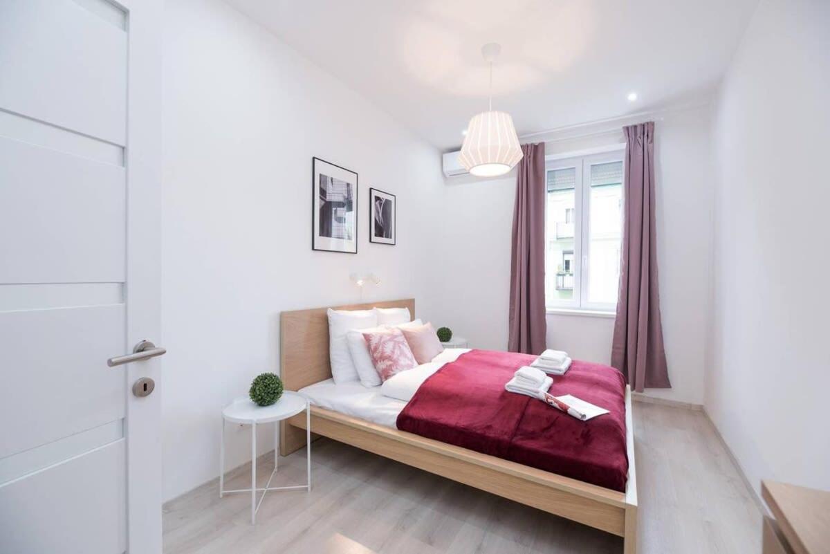 Trendy Central Apartment At Castle บูดาเปสต์ ภายนอก รูปภาพ